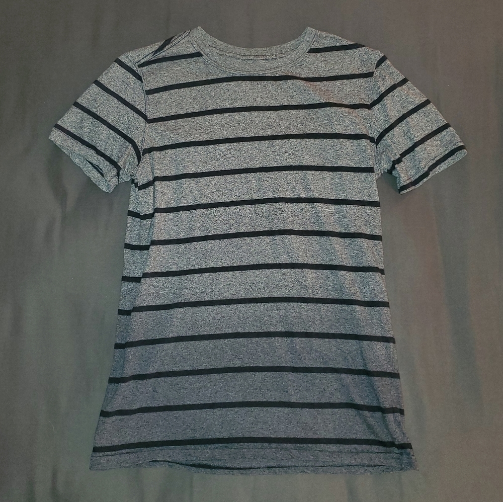 Men's Arizona Jeans Grey Striped Short Sleeve T-Shirt, Size Small